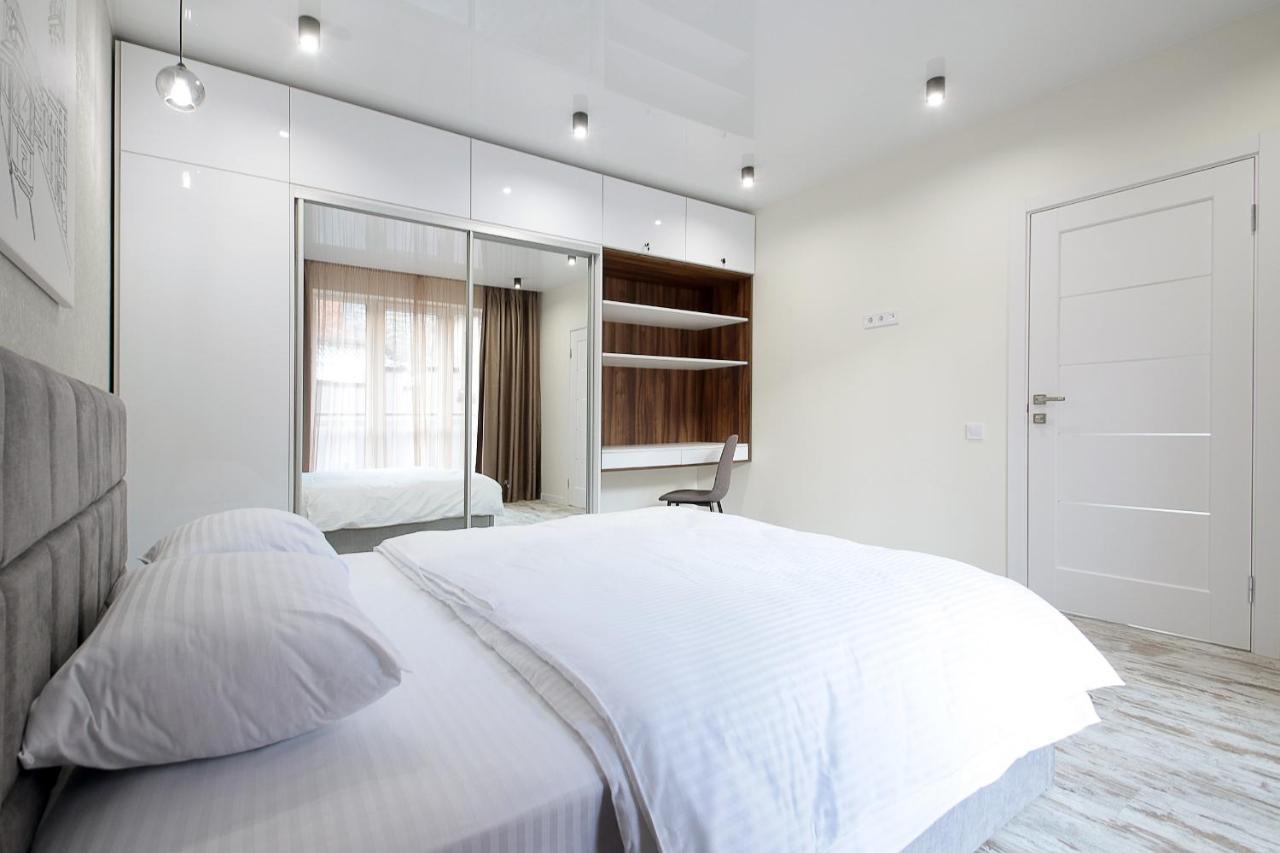 Apartamento Luxury Nest Lviv Center Exterior foto