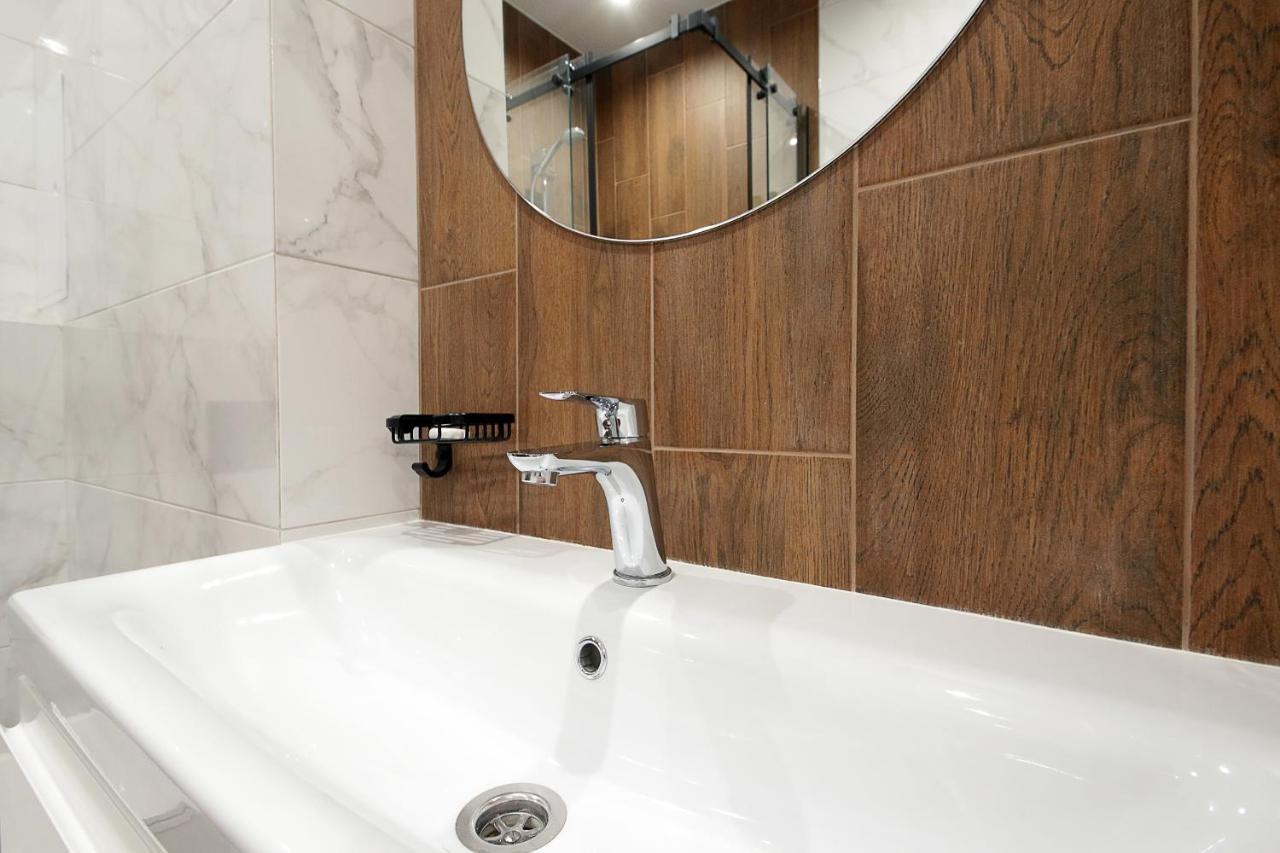 Apartamento Luxury Nest Lviv Center Exterior foto